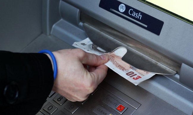 В Британии могут исчезнуть бесплатные банкоматы