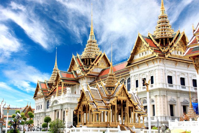 Удивительный замок в Таиланде