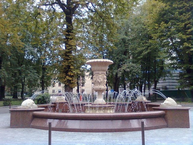 Виды городских парковых и уличных фонтанов