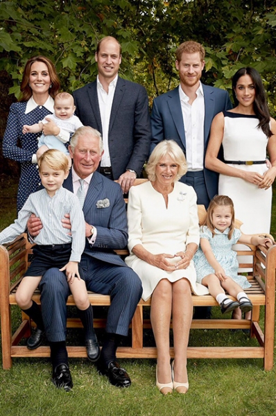 Принцы Уильям и Гарри превратили в "настоящий кошмар" фотосессию в честь 70-летия своего отца принца Чарльза