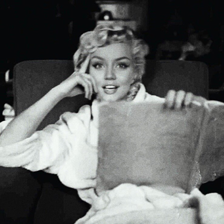 В сети обсуждают Ану де Армас в образе Мэрилин Монро на промокадрах фильма "Блондинка"