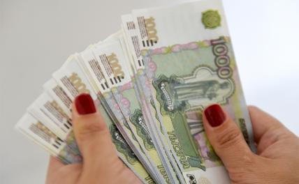 Правительство решит, сколько стоит труд россиян в час: В США платят по 500 рублей, у нас — 69