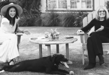 Меган Маркл дала интервью журналистке Глории Стейнем на заднем дворе их с принцем Гарри нового дома: видео