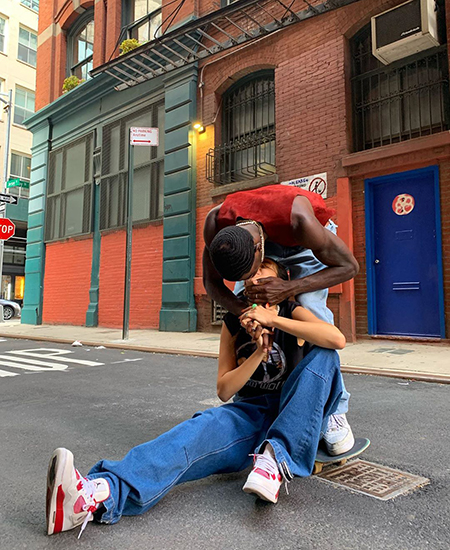 Дочь Ивана Урганта Эрика устроила фотосессию с бойфрендом на улицах Нью-Йорка