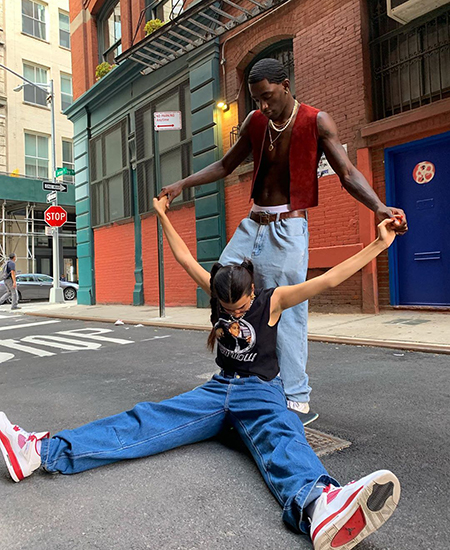 Дочь Ивана Урганта Эрика устроила фотосессию с бойфрендом на улицах Нью-Йорка