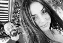 Ана де Армас подарила Бену Аффлеку на день рождения мотоцикл и поделилась редким совместным селфи