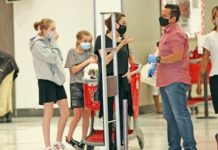 Дочь Анджелины Джоли после трансгендерного перехода снова выглядит как девушка