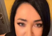 Лолита похвалилась фигурой в эффектном комбинезоне