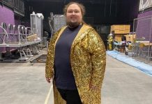 240-килограммовый сын Сафронова травмировался при прыжке в бассейн