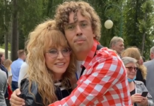 Дети Аллы Пугачевой и Максима Галкина пошли в первый класс: видео