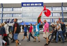 Вырваться из ада: Почему рабочие белорусских заводов решились на забастовку