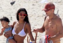 Тина Кунаки и Венсан Кассель с детьми отдыхают в Бразилии