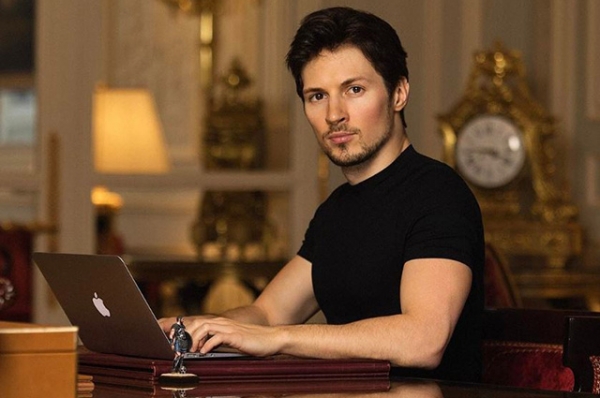 Павел Дуров раскритиковал новый iPhone: "Невероятно громоздкое устройство"