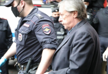 Потерпевшие по делу Ефремова отказались от иска о возмещении морального вреда