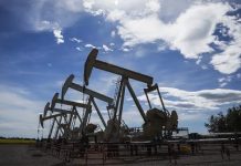 Нефть начинает новую игру с Россией