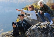 Наталья Водянова о проекте «Русские каникулы», в котором снялась вместе с детьми: «Хочу, чтобы они полюбили мою страну»